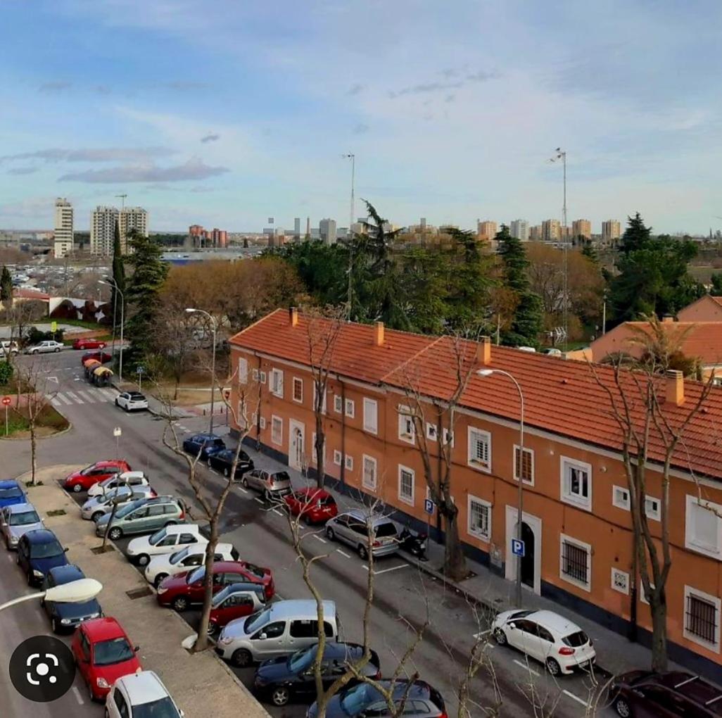 Habitacion Privada En Piso A 10 Minutos De Atocha Madrid Eksteriør billede