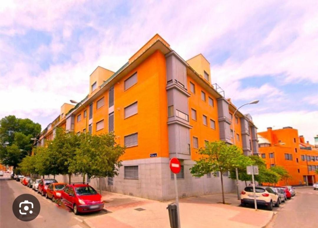 Habitacion Privada En Piso A 10 Minutos De Atocha Madrid Eksteriør billede